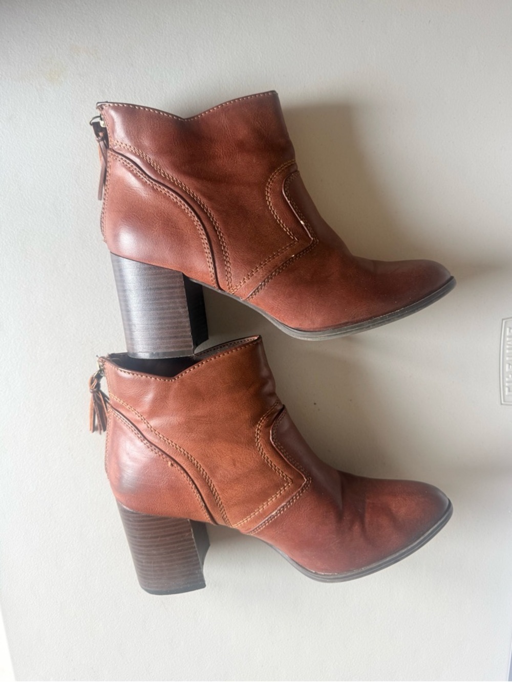 Ankle boot, CL by Laundry, size 8